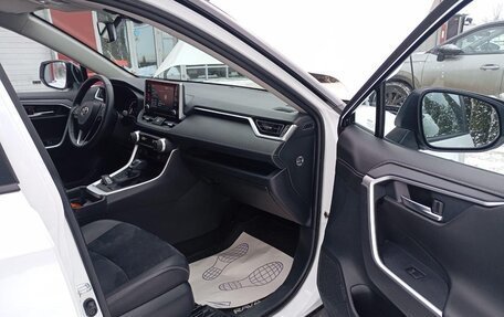 Toyota RAV4, 2021 год, 4 200 000 рублей, 12 фотография