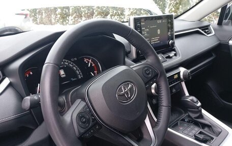 Toyota RAV4, 2021 год, 4 200 000 рублей, 10 фотография