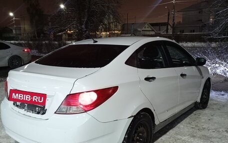 Hyundai Solaris II рестайлинг, 2012 год, 440 000 рублей, 4 фотография