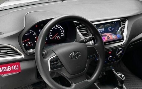 Hyundai Solaris II рестайлинг, 2018 год, 1 229 000 рублей, 10 фотография