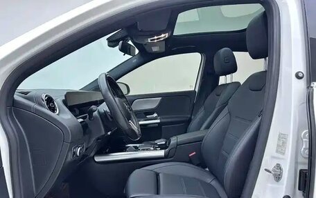 Mercedes-Benz GLA, 2021 год, 2 700 000 рублей, 14 фотография