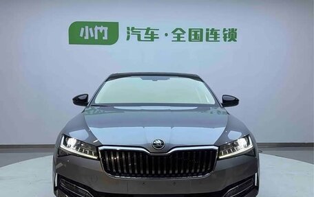 Skoda Superb III рестайлинг, 2022 год, 2 331 000 рублей, 2 фотография