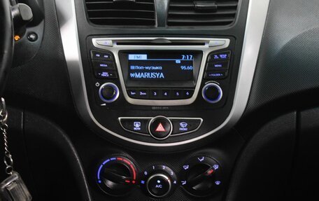 Hyundai Solaris II рестайлинг, 2016 год, 980 000 рублей, 13 фотография