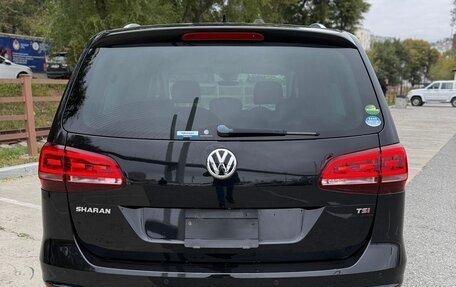 Volkswagen Sharan II, 2018 год, 1 550 000 рублей, 4 фотография