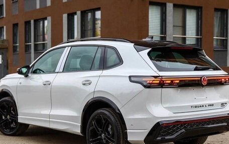 Volkswagen Tiguan, 2025 год, 4 940 000 рублей, 4 фотография