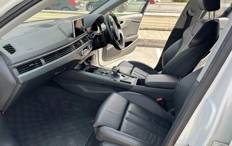 Audi A4, 2018 год, 1 650 000 рублей, 10 фотография