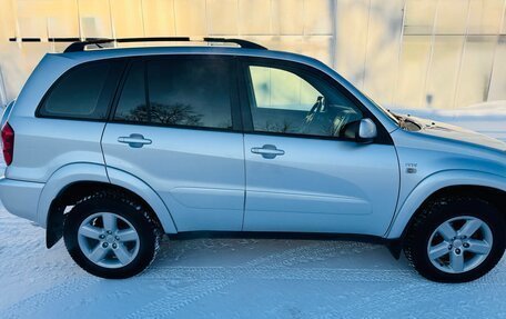 Toyota RAV4, 2004 год, 1 450 000 рублей, 4 фотография