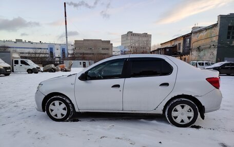 Renault Logan II, 2016 год, 450 000 рублей, 5 фотография