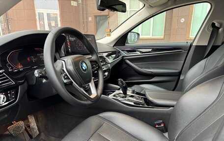 BMW 5 серия, 2021 год, 3 610 000 рублей, 9 фотография