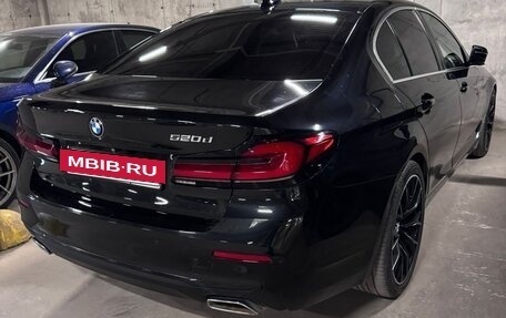 BMW 5 серия, 2021 год, 3 610 000 рублей, 4 фотография