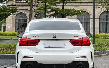 BMW 1 серия, 2022 год, 2 220 000 рублей, 6 фотография