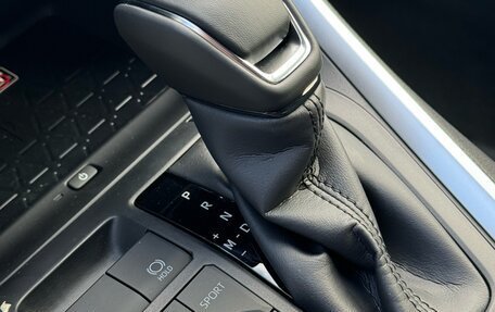 Toyota RAV4, 2025 год, 5 300 000 рублей, 2 фотография