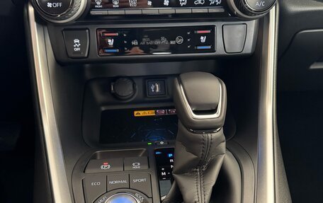 Toyota RAV4, 2025 год, 5 300 000 рублей, 18 фотография