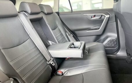 Toyota RAV4, 2025 год, 5 300 000 рублей, 29 фотография