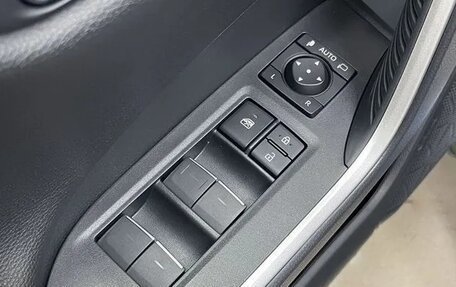 Toyota RAV4, 2025 год, 5 300 000 рублей, 27 фотография