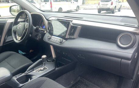 Toyota RAV4, 2015 год, 2 450 000 рублей, 2 фотография