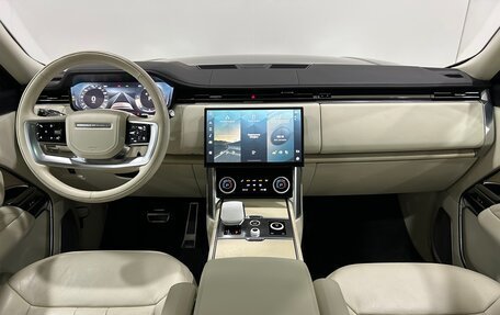 Land Rover Range Rover IV рестайлинг, 2022 год, 19 900 000 рублей, 12 фотография