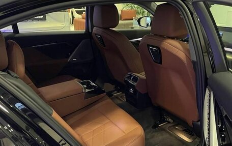 BMW 5 серия, 2025 год, 8 700 000 рублей, 6 фотография