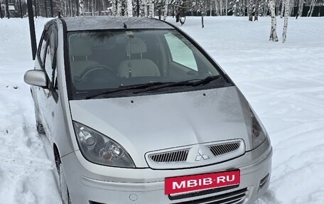 Mitsubishi Colt VI рестайлинг, 2003 год, 360 000 рублей, 3 фотография