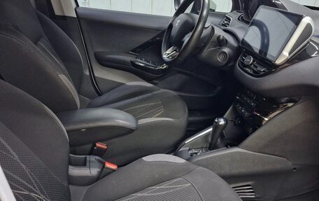 Peugeot 208 II, 2013 год, 850 000 рублей, 8 фотография