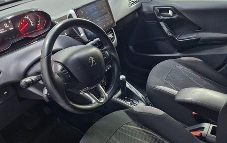 Peugeot 208 II, 2013 год, 850 000 рублей, 9 фотография