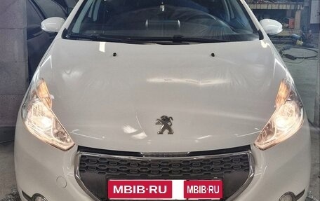 Peugeot 208 II, 2013 год, 850 000 рублей, 4 фотография