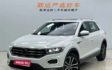 Volkswagen T-Roc I, 2022 год, 1 350 190 рублей, 1 фотография