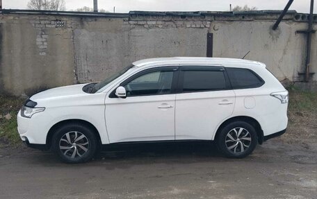 Mitsubishi Outlander III рестайлинг 3, 2012 год, 1 450 000 рублей, 3 фотография