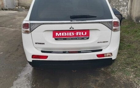 Mitsubishi Outlander III рестайлинг 3, 2012 год, 1 450 000 рублей, 2 фотография