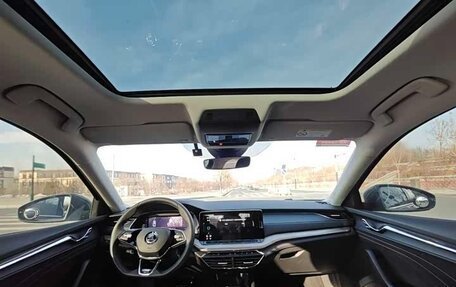 Skoda Octavia IV, 2023 год, 2 350 000 рублей, 18 фотография