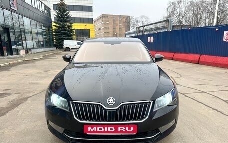 Skoda Superb III рестайлинг, 2017 год, 2 350 000 рублей, 2 фотография