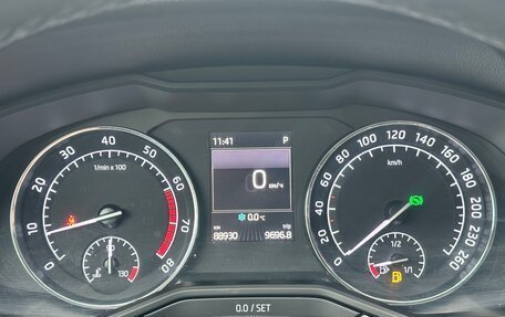 Skoda Superb III рестайлинг, 2017 год, 2 350 000 рублей, 12 фотография