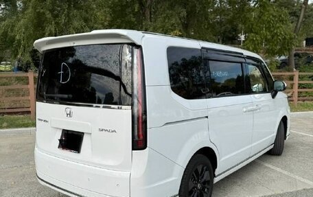 Honda Stepwgn, 2022 год, 2 650 000 рублей, 4 фотография