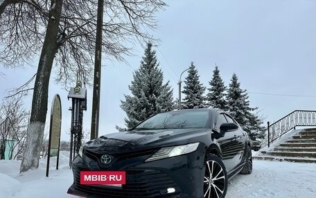 Toyota Camry, 2020 год, 2 850 000 рублей, 4 фотография