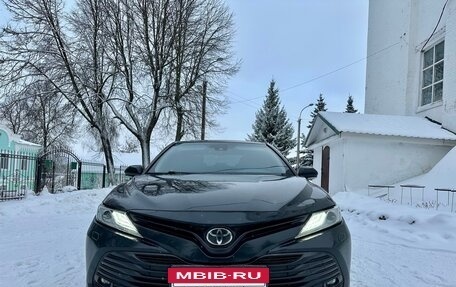 Toyota Camry, 2020 год, 2 850 000 рублей, 5 фотография