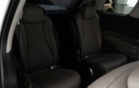 KIA Carnival, 2025 год, 5 698 999 рублей, 9 фотография