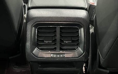 Volkswagen Tiguan II, 2022 год, 2 283 000 рублей, 12 фотография