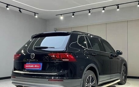 Volkswagen Tiguan II, 2022 год, 2 283 000 рублей, 4 фотография