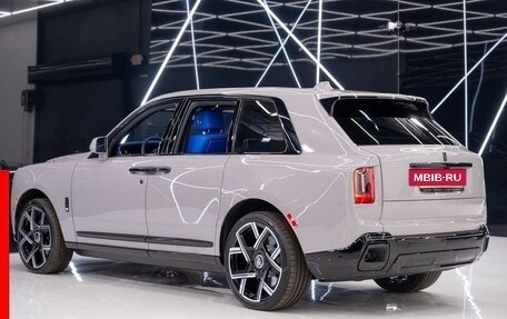 Rolls-Royce Cullinan, 2025 год, 61 957 280 рублей, 3 фотография