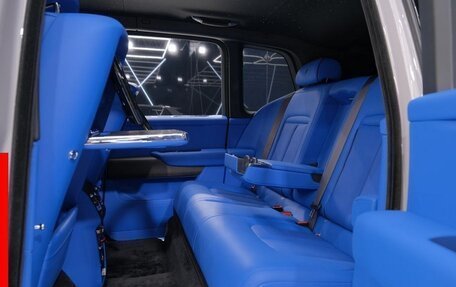 Rolls-Royce Cullinan, 2025 год, 61 957 280 рублей, 34 фотография