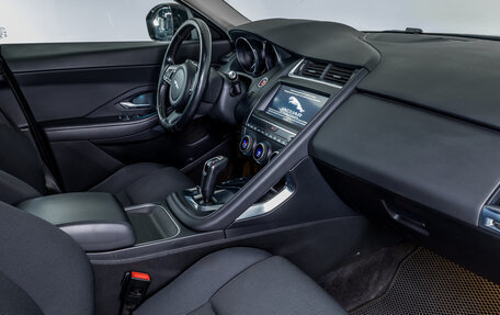 Jaguar E-Pace, 2018 год, 2 650 000 рублей, 9 фотография