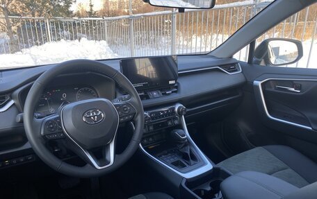 Toyota RAV4, 2025 год, 4 166 000 рублей, 7 фотография