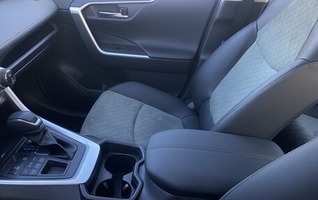 Toyota RAV4, 2025 год, 4 166 000 рублей, 17 фотография