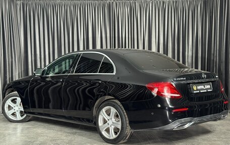 Mercedes-Benz E-Класс, 2019 год, 2 190 000 рублей, 5 фотография