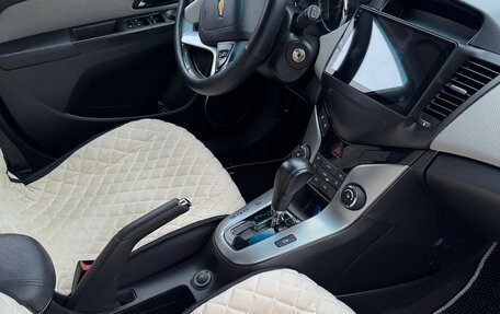 Chevrolet Cruze II, 2012 год, 800 000 рублей, 9 фотография