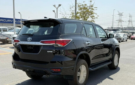 Toyota Fortuner II, 2025 год, 6 800 000 рублей, 4 фотография