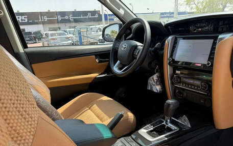 Toyota Fortuner II, 2025 год, 6 800 000 рублей, 14 фотография