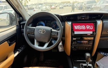 Toyota Fortuner II, 2025 год, 6 800 000 рублей, 10 фотография