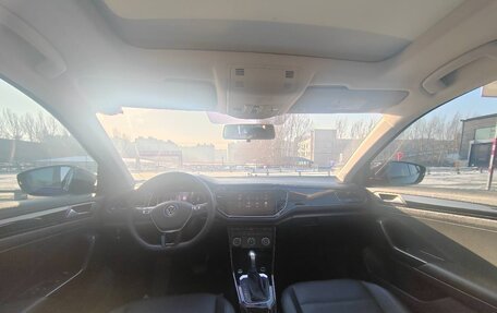 Volkswagen T-Roc I, 2022 год, 1 670 000 рублей, 5 фотография