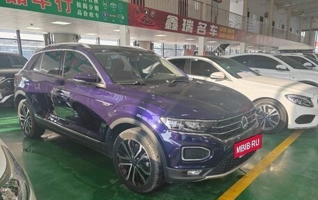 Volkswagen T-Roc I, 2022 год, 1 670 000 рублей, 3 фотография